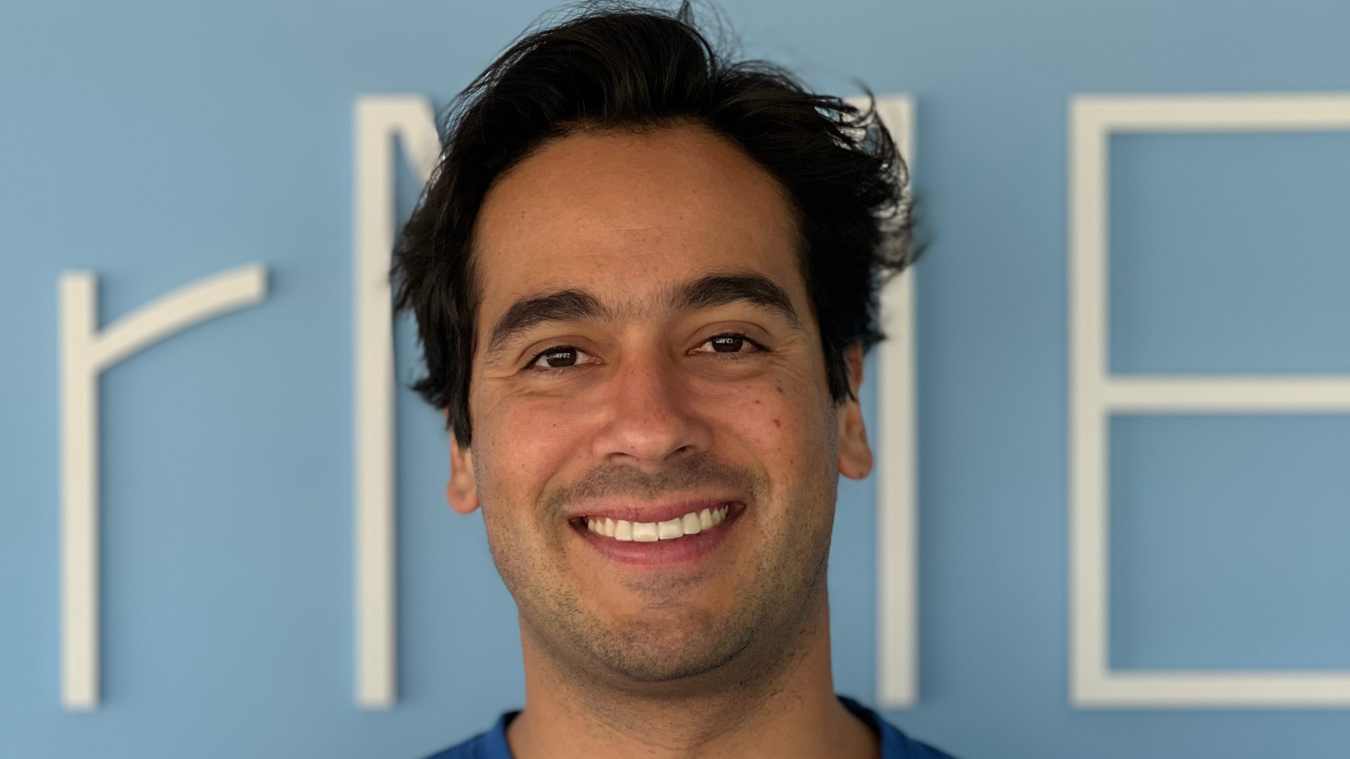 Da advocacia ao data-driven: a jornada de Luca Loureiro, o especialista que está a transformar a sheerME através dos dados